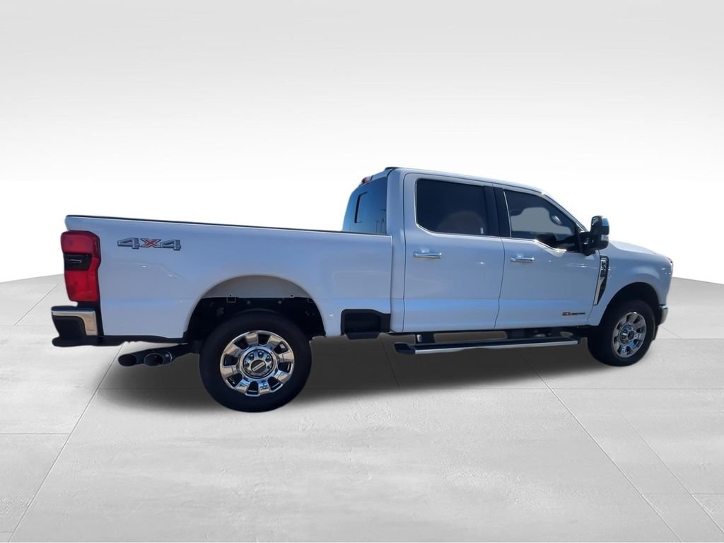 Used 2024 White Ford Lariat image 9