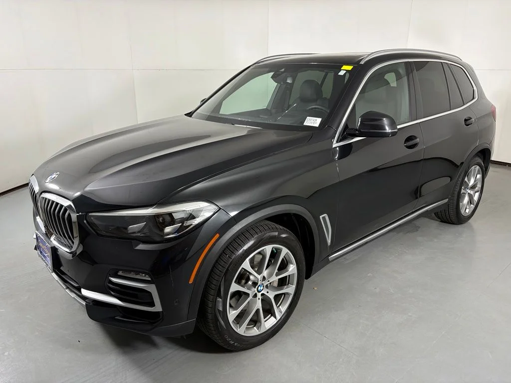 Used 2020 Black BMW sDrive40i image 4