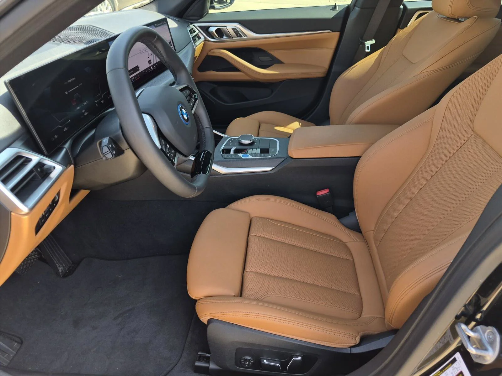 Certified Used 2025 Jet Black BMW xDrive40 image 15
