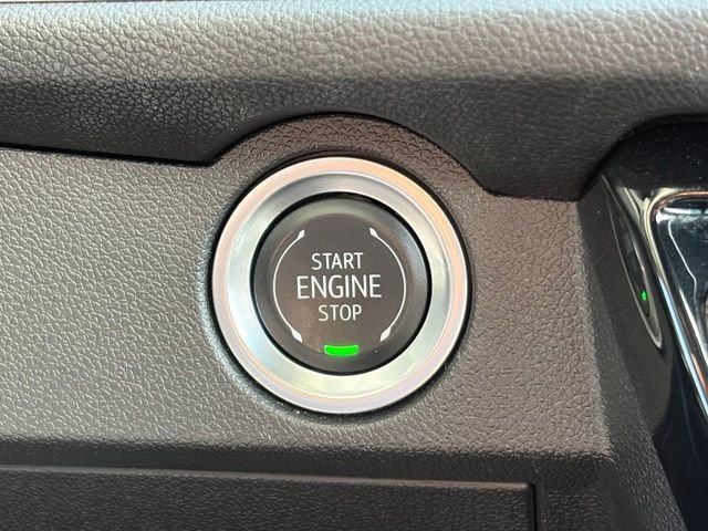 Used 2025 Gray Chevrolet LT image 26