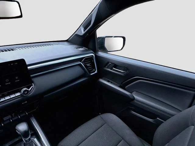 Used 2025 Black GMC Elevation image 22