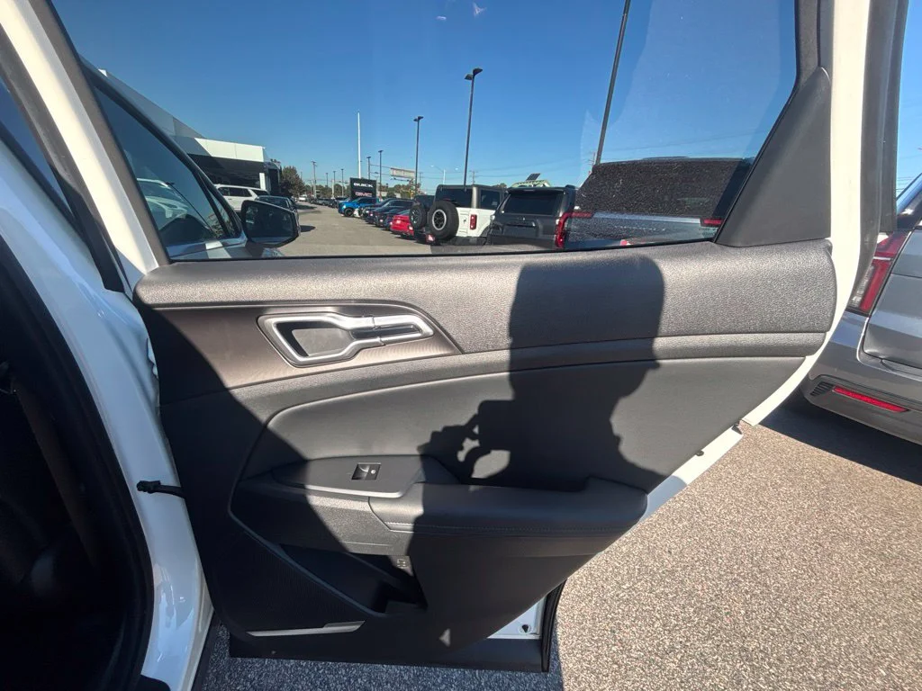 Used 2026 White Kia EX image 21