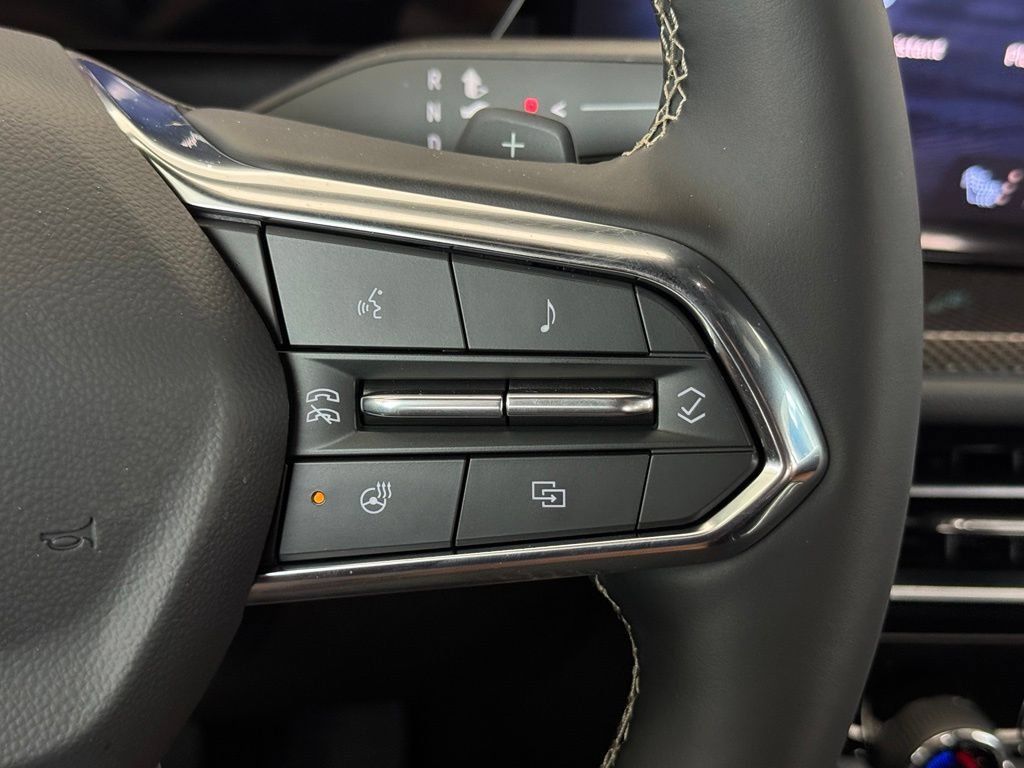 2027 Chevrolet Traverse Z71 - Photo 33