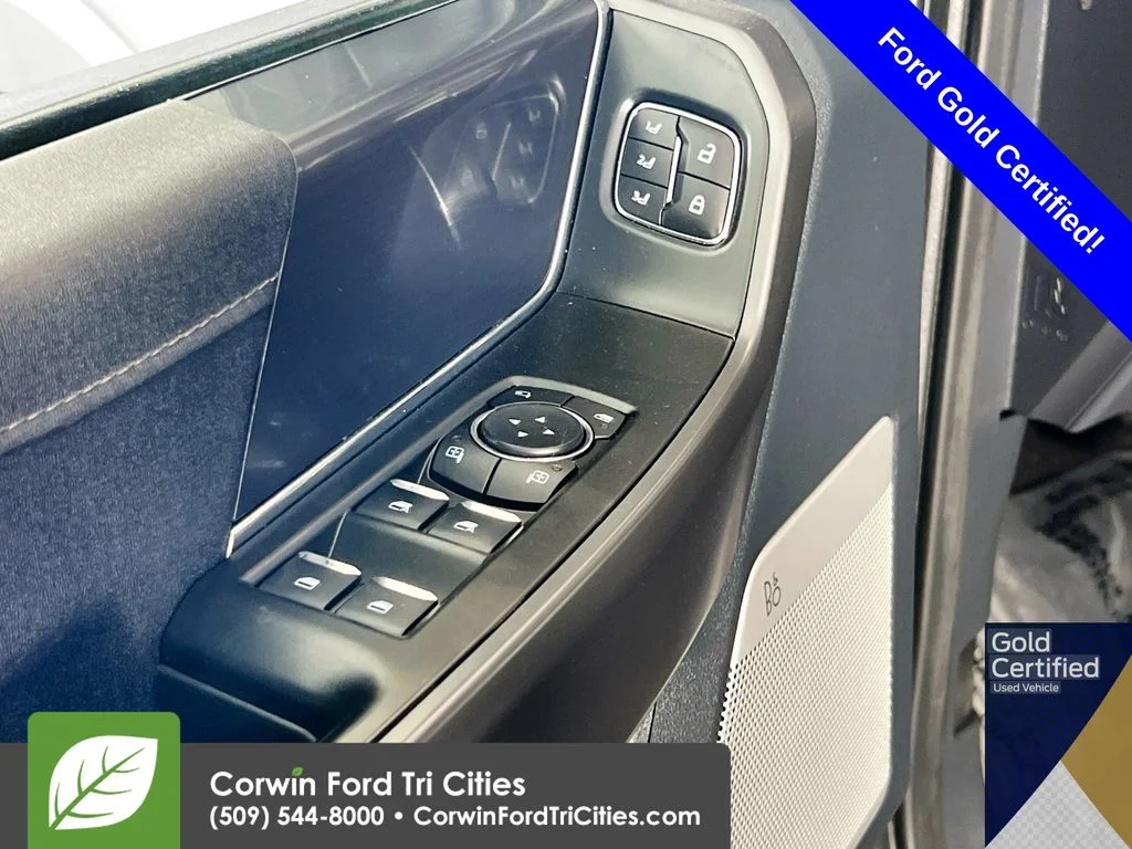 Certified Used 2025 Iconic Silver Metallic Ford Lariat image 12