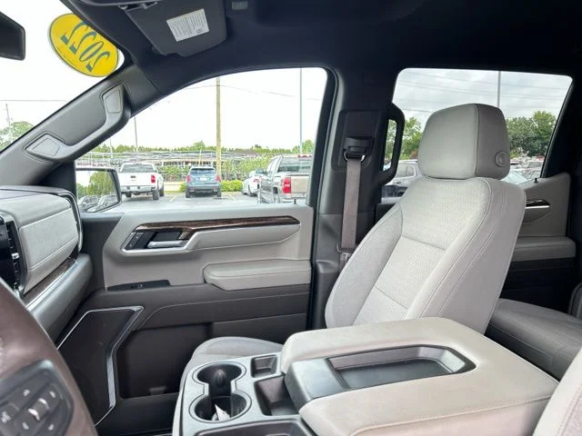 Used 2022 Summit White GMC SLE image 30
