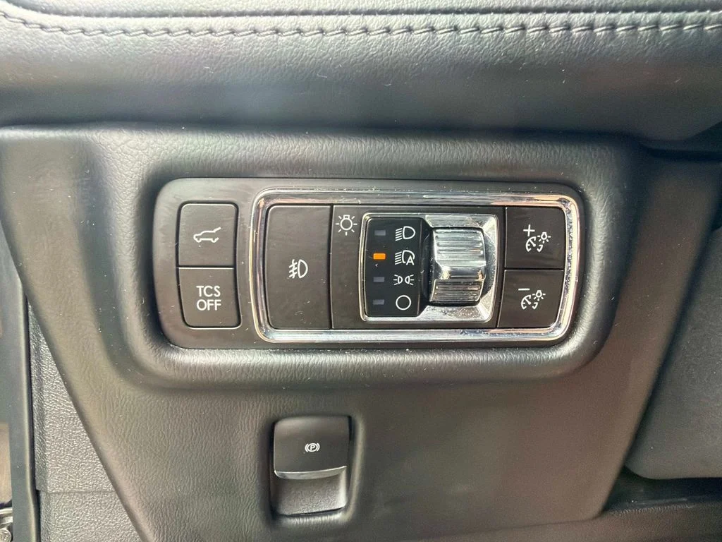 Used 2023 Black Lincoln Reserve image 31