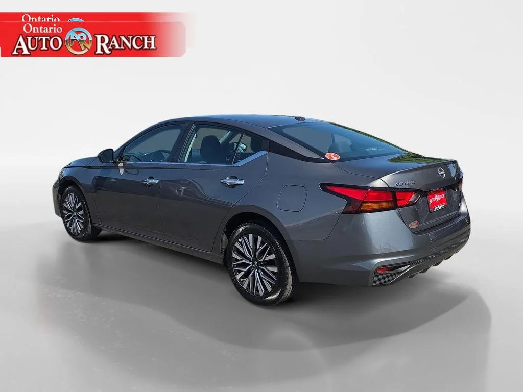 Used 2025 Gun Metallic Nissan SV image 3