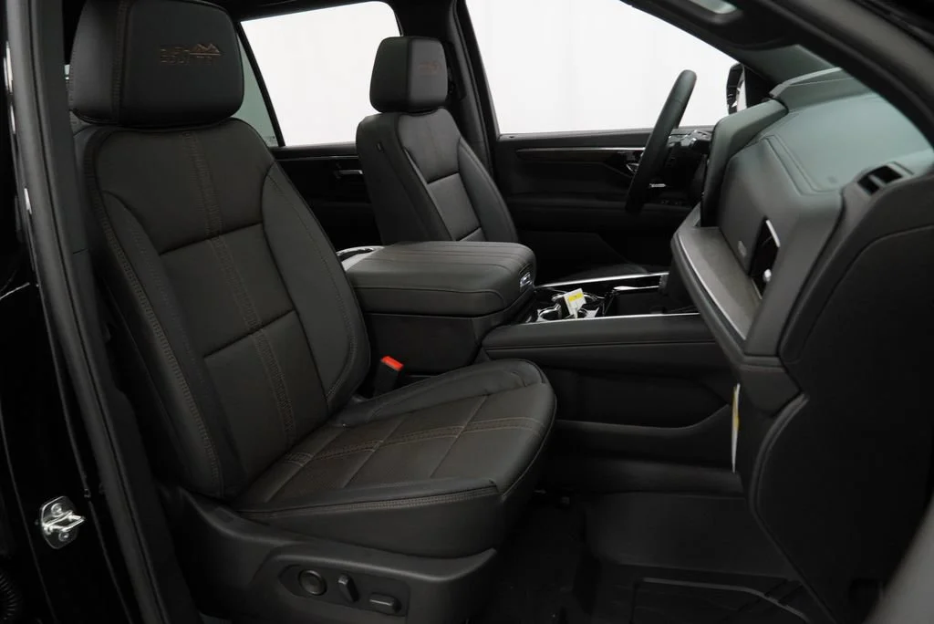 New 2026 Black Chevrolet High Country image 29