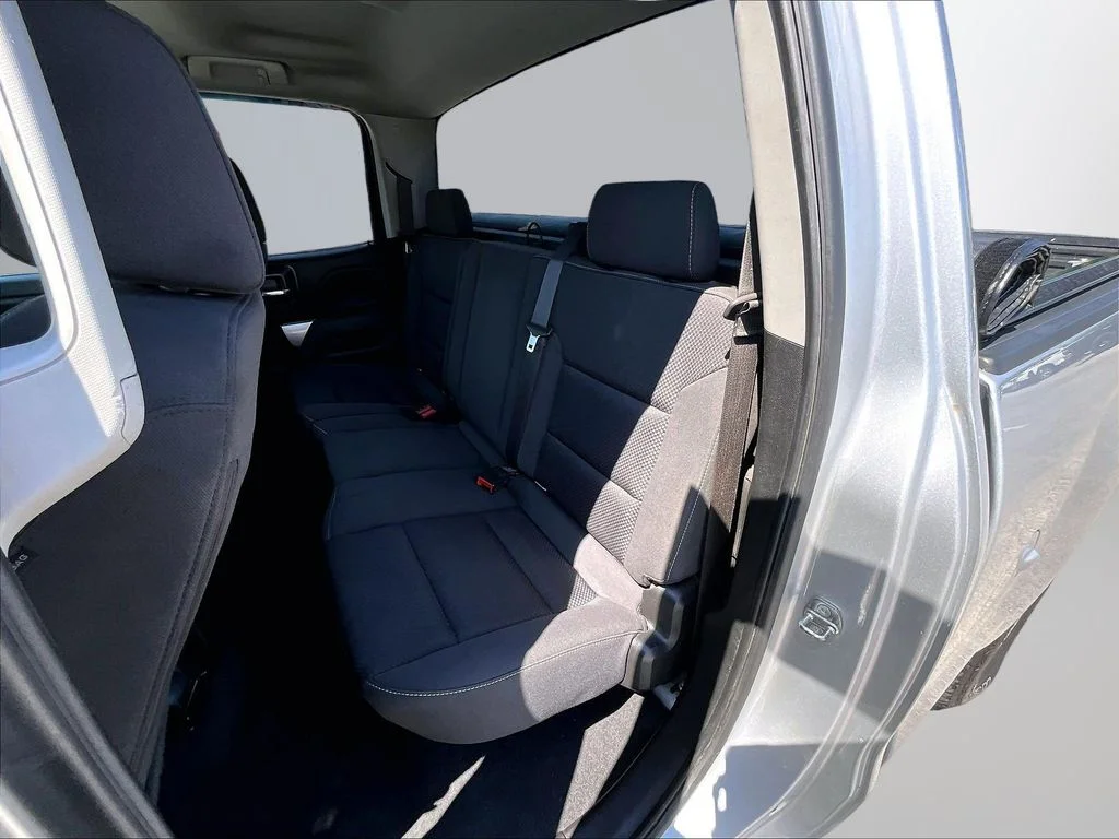 Used 2019 Silver Chevrolet LT image 26