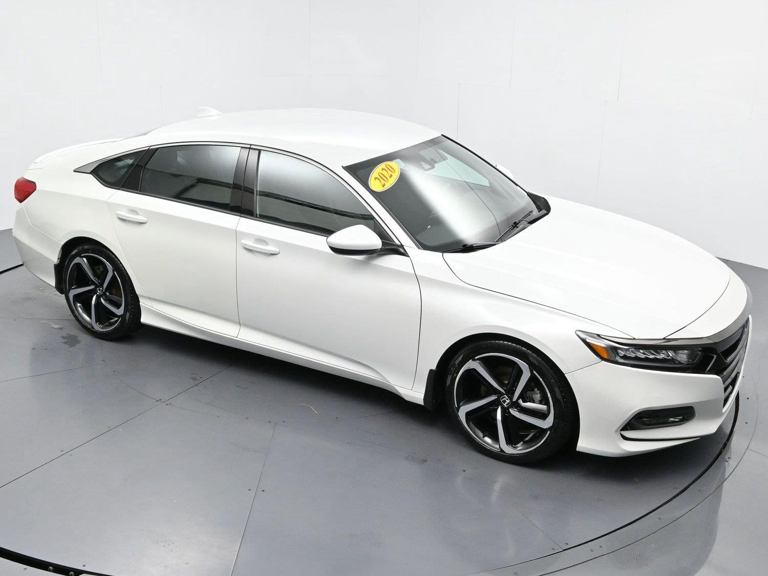 Used 2020 Platinum White Pearl Honda Sport image 35