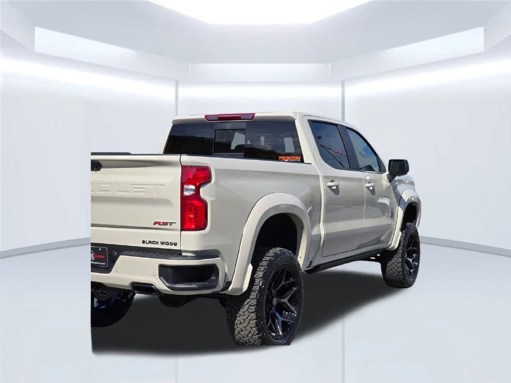 New 2026 White Chevrolet RST image 40