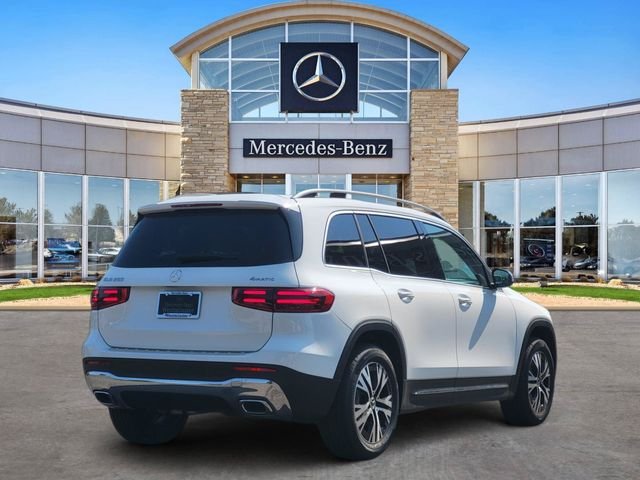 New 2026 Polar White Mercedes-Benz GLB 250 image 4