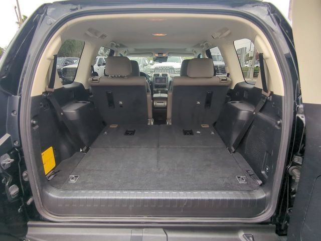 Used 2020 Black Lexus 460 image 14