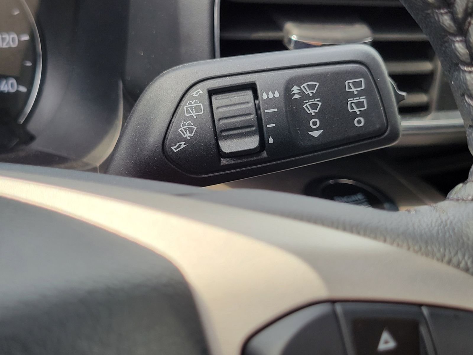 Certified Used 2023 Silver Ford XLT image 17