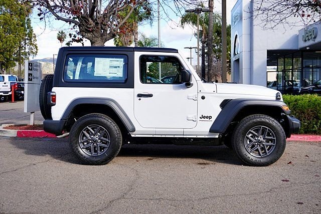 New 2026 Bright White Clear-Coat Exterior Paint Jeep Sport image 7