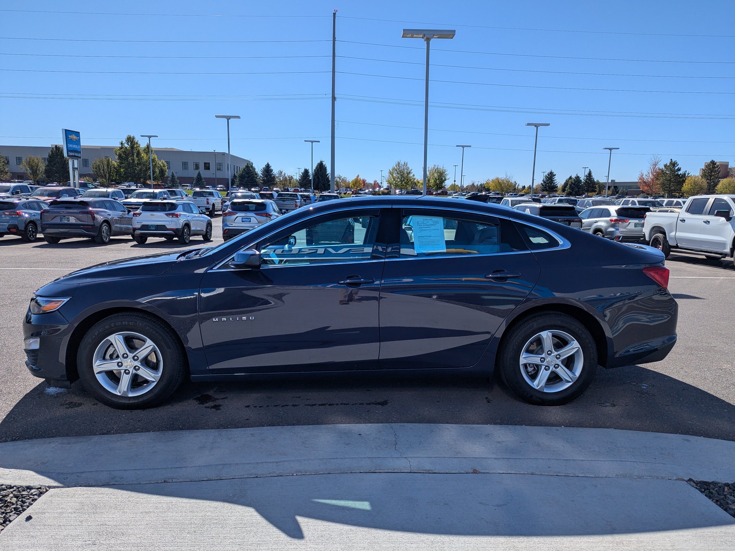 2025 Chevrolet Malibu 1LS - Photo 8