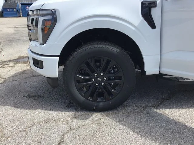 New 2026 Oxford White Ford Lariat® image 26