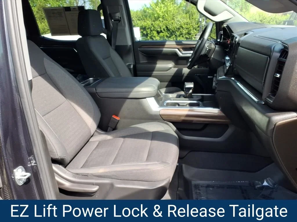 Used 2024 Gray Chevrolet RST image 28