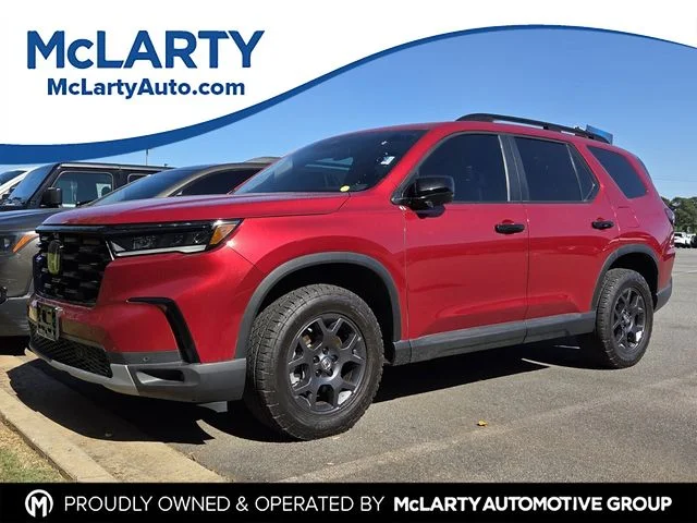 2025 Honda Pilot TrailSport AWD's photo