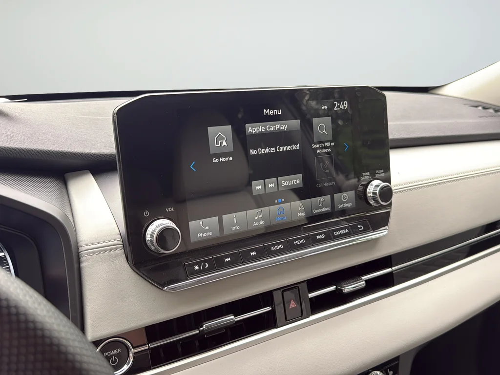 Used 2023 Black Mitsubishi SEL image 14