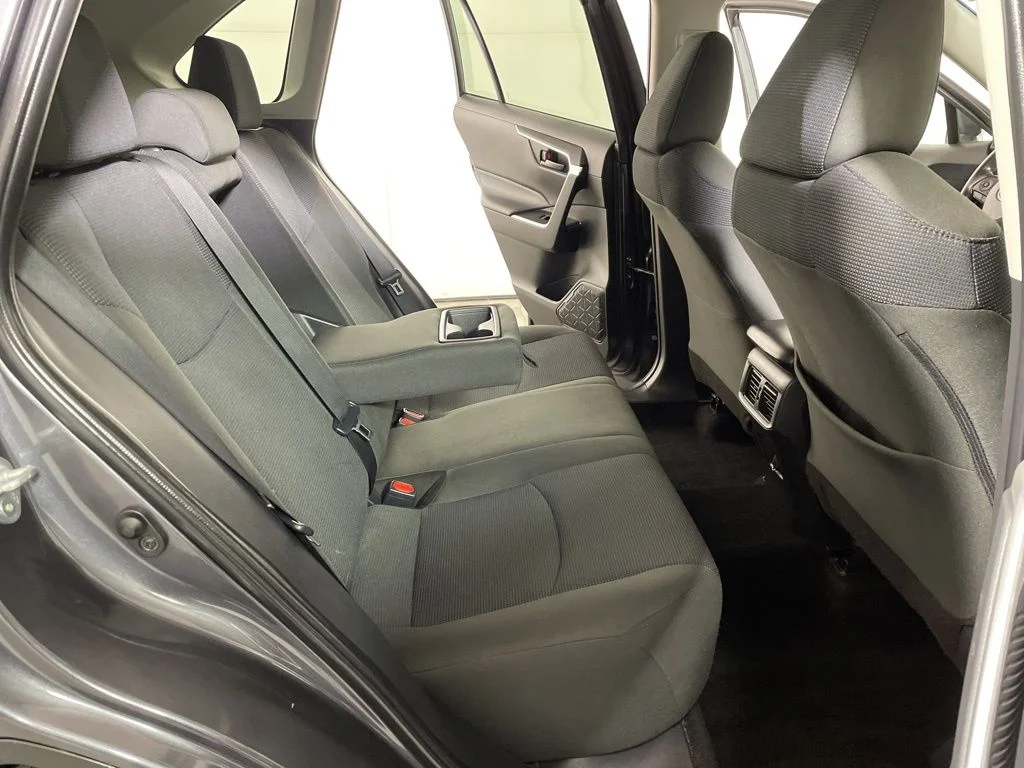 Used 2022 Gray Toyota LE image 22