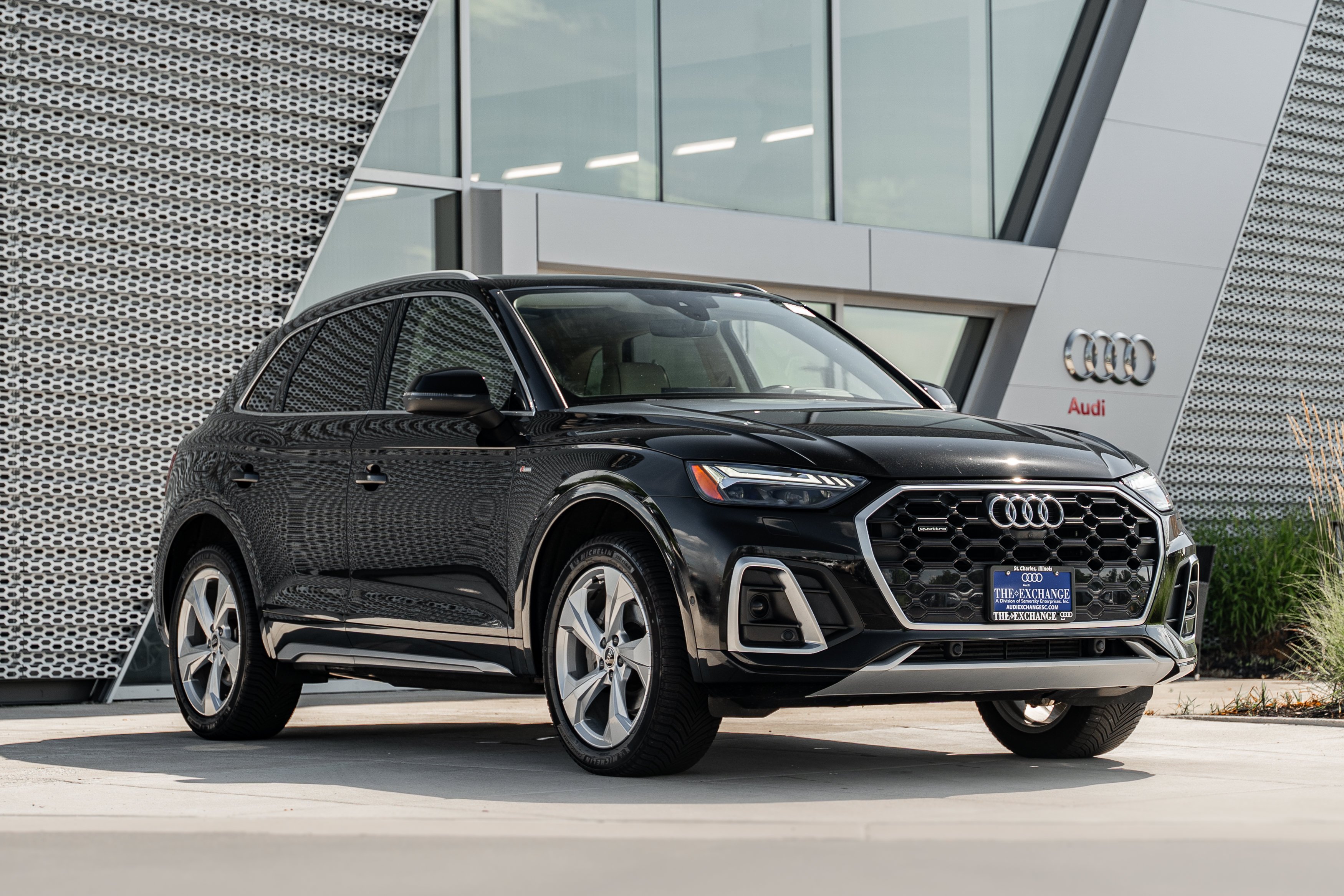 2022 Audi Q5 45 Prestige's photo