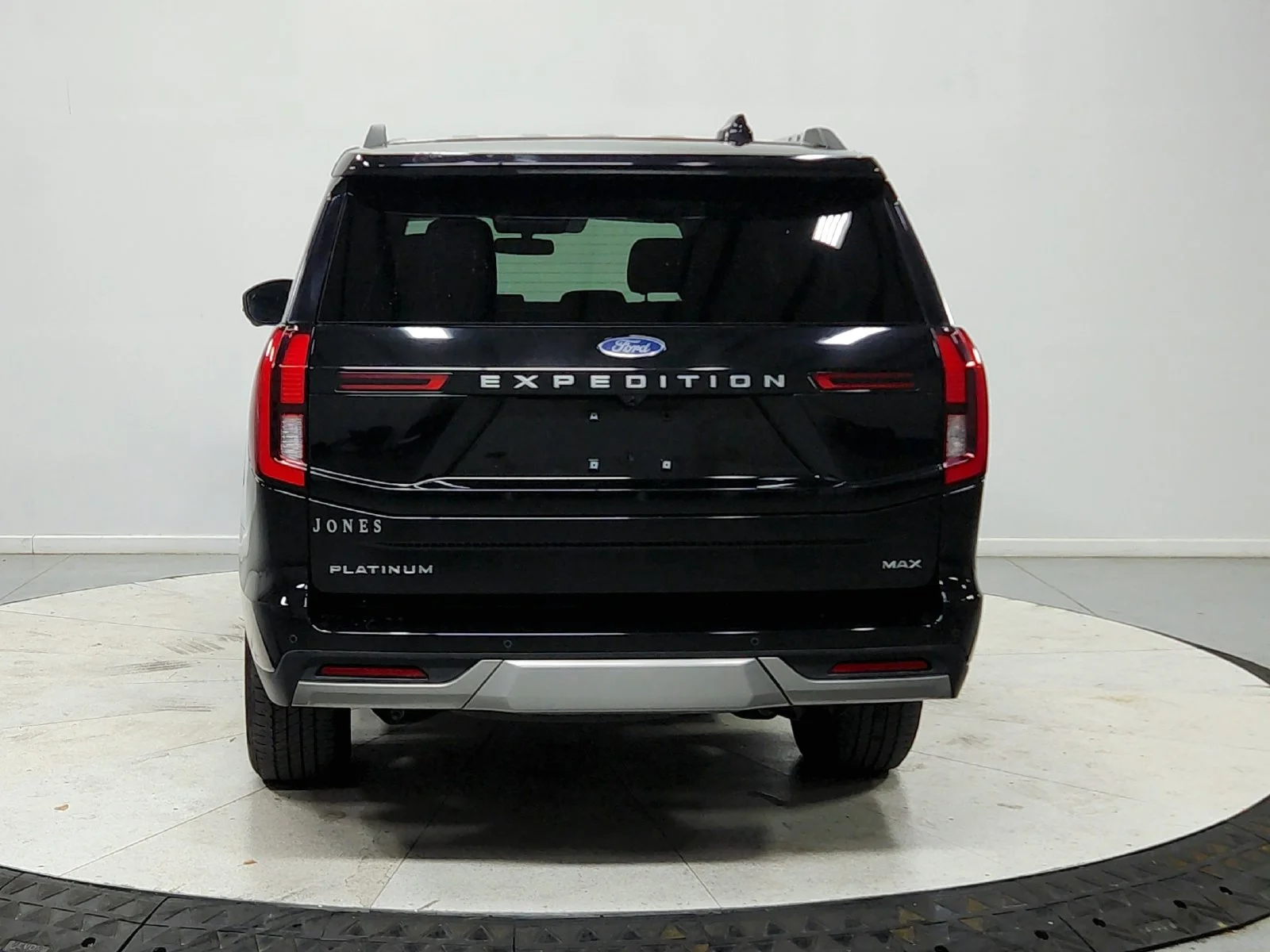 Used 2025 Black Ford Platinum image 7