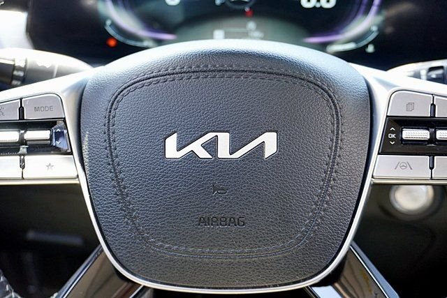 Used 2024 Silver Kia S image 46