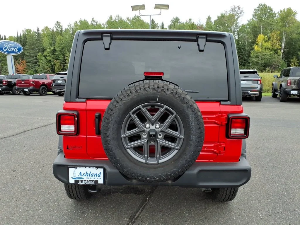 2026 Jeep Wrangler 4-Door Sport RHD - Photo 6