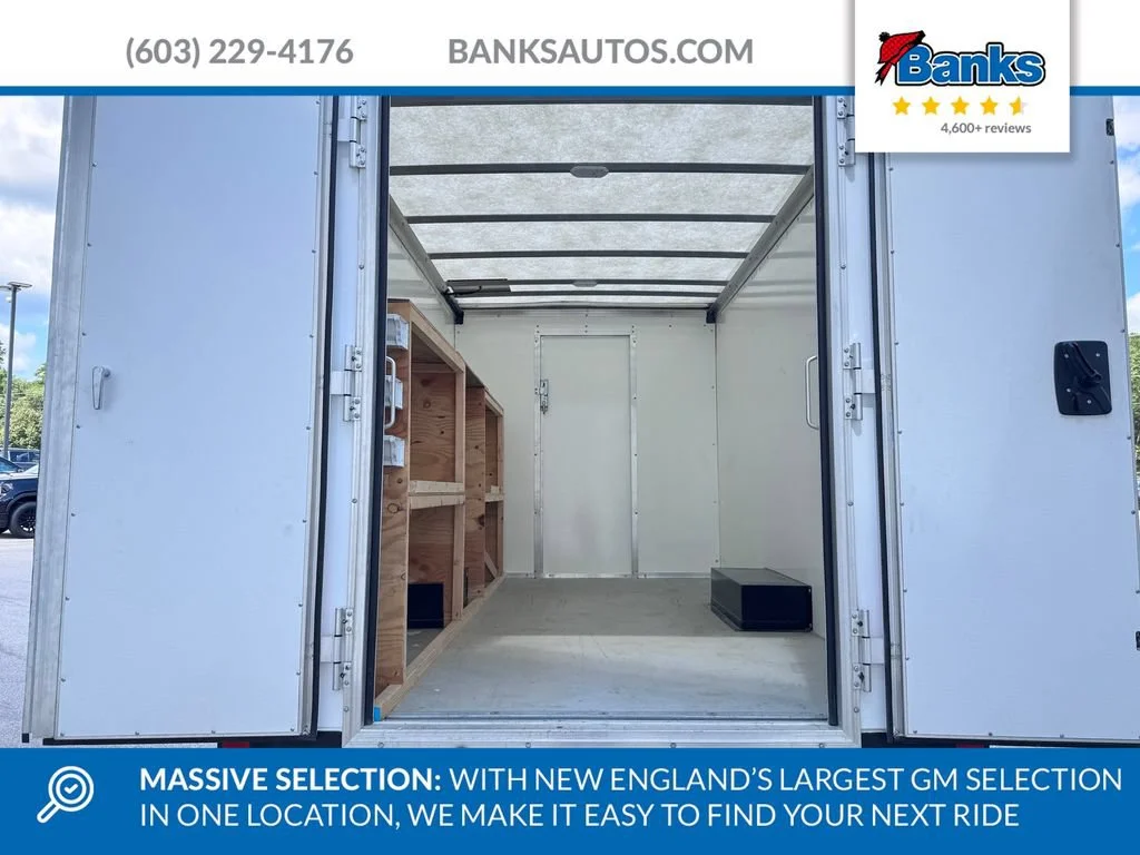 Used 2025 Summit White Chevrolet Work Van image 7