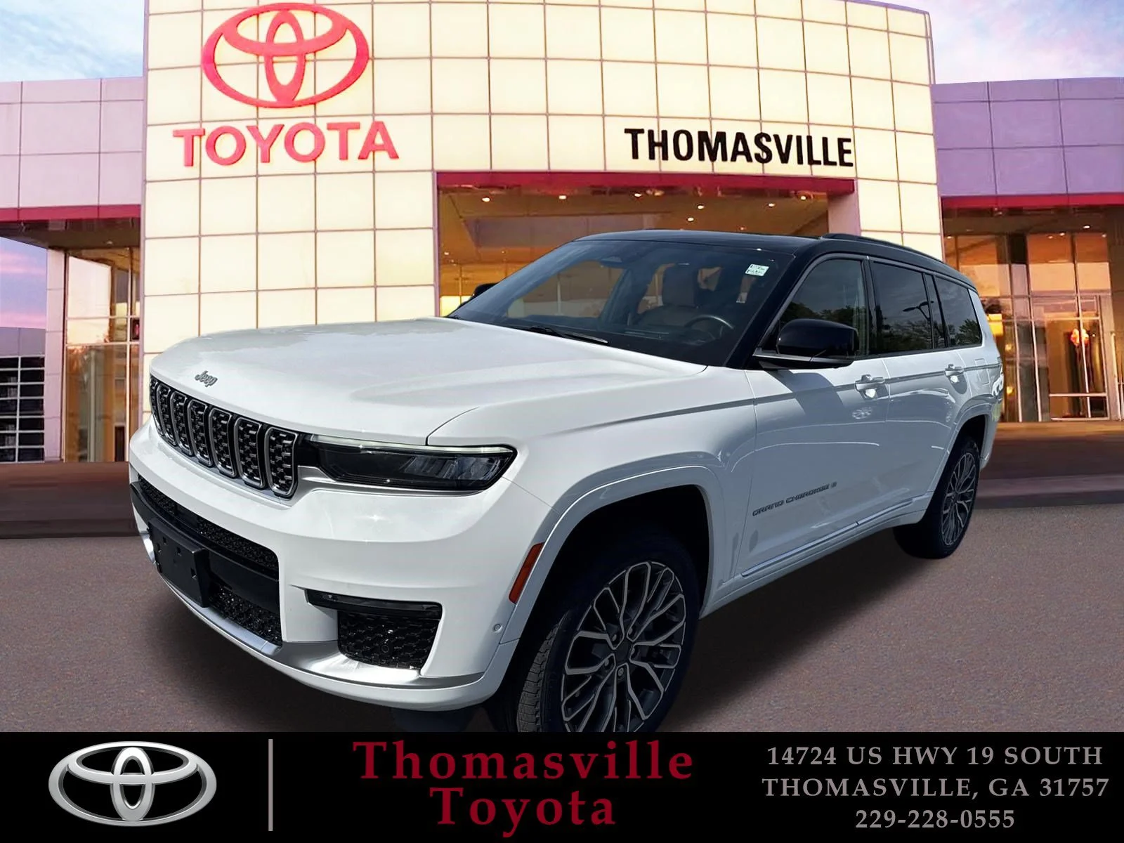 Used 2025 Bright White Clearcoat Jeep Summit image 1