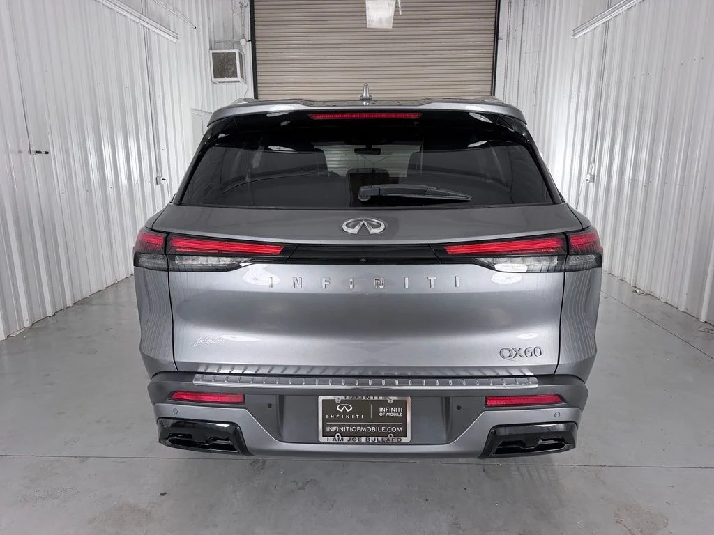 Certified Used 2023 Gray INFINITI LUXE image 6