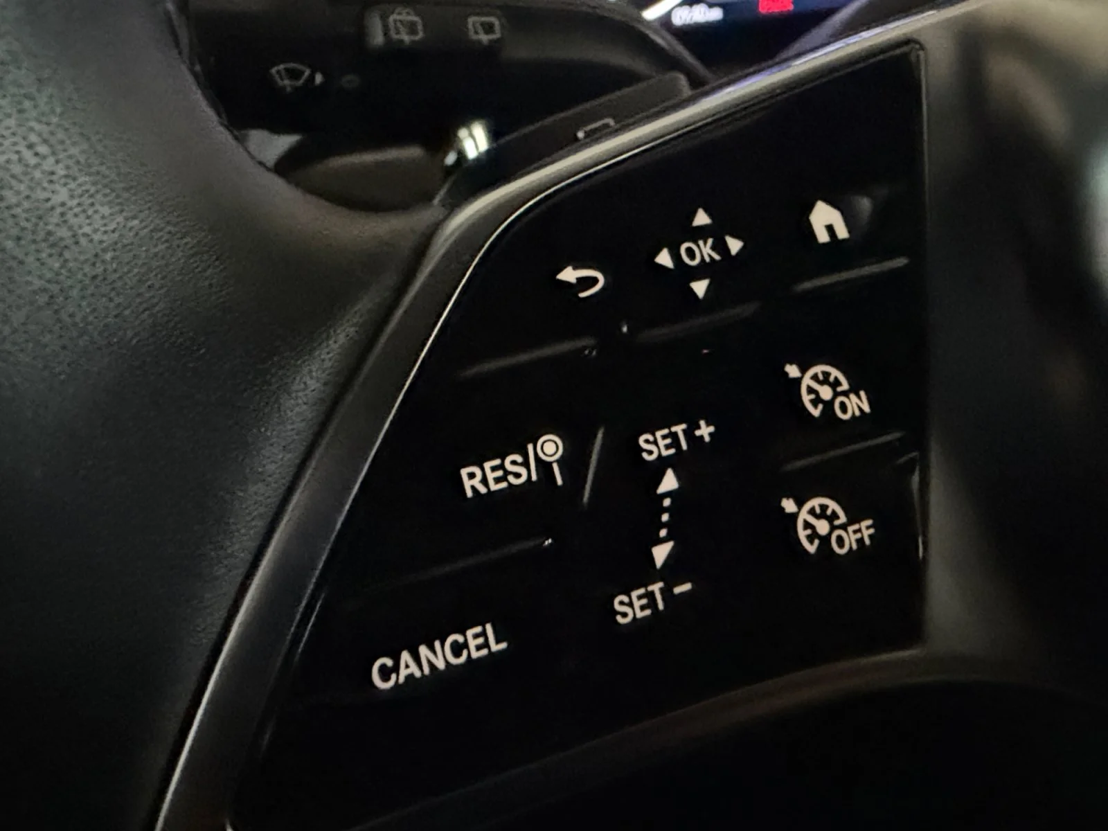 Certified Used 2025 Black Mercedes-Benz GLA 250 image 24