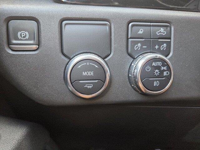 Used 2025 Summit White GMC SLT image 12