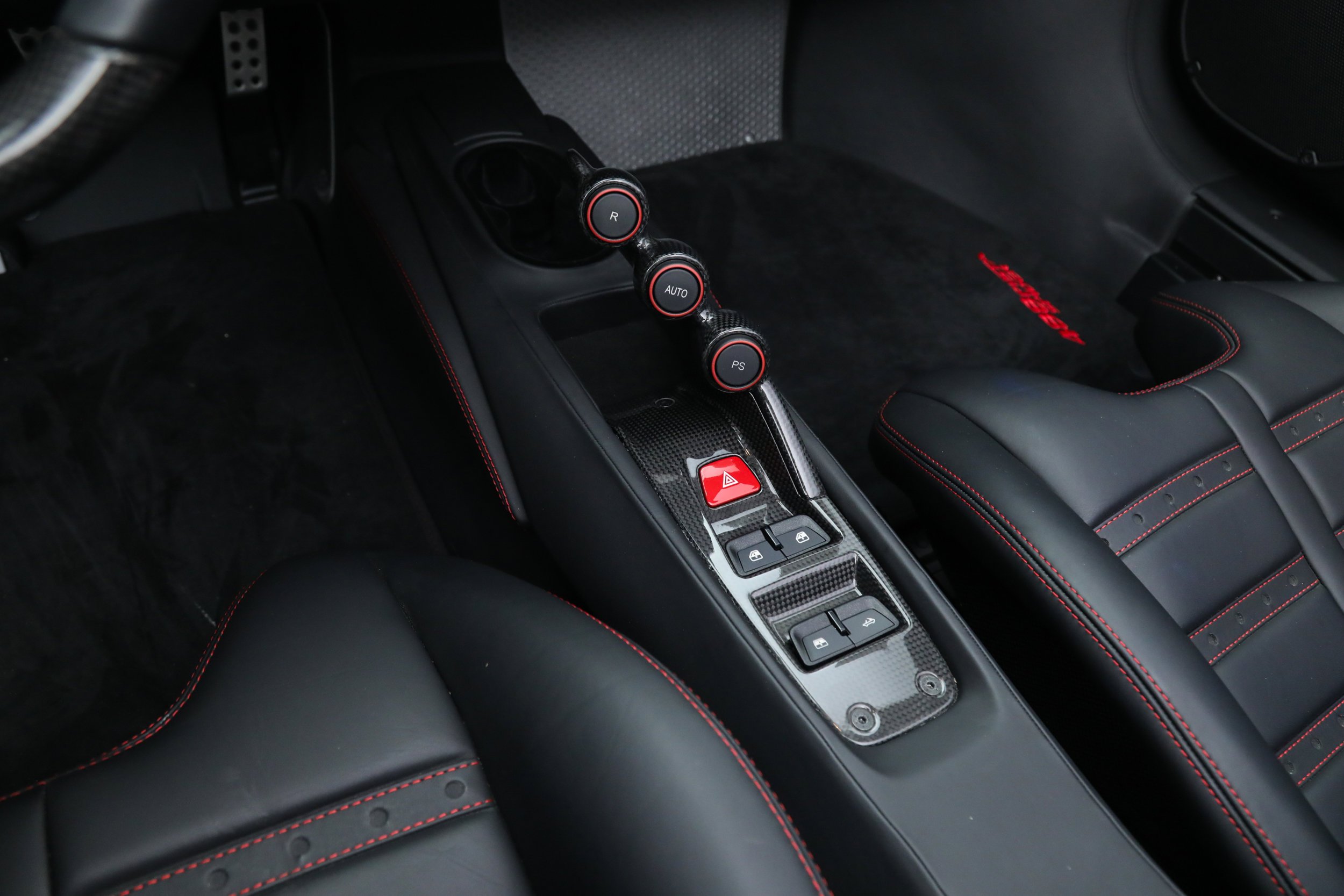 Used 2019 Red Ferrari  image 31