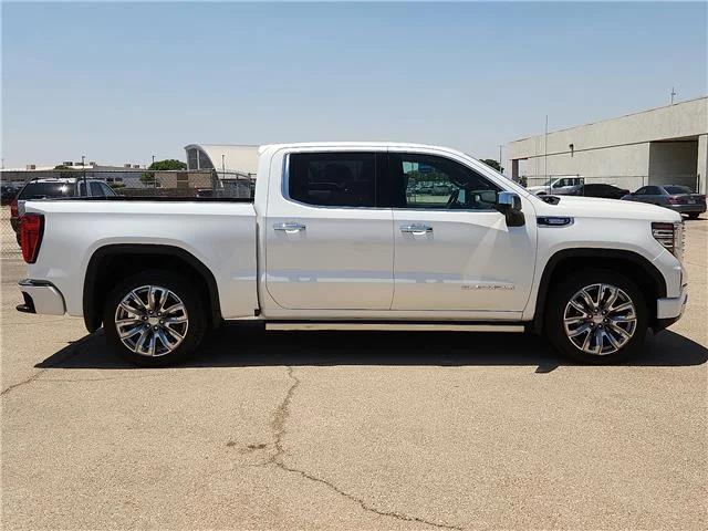 Used 2024 White Frost Tricoat GMC Denali 4x4 Crew Cab 5.75 ft. box 147.4 in. WB image 5