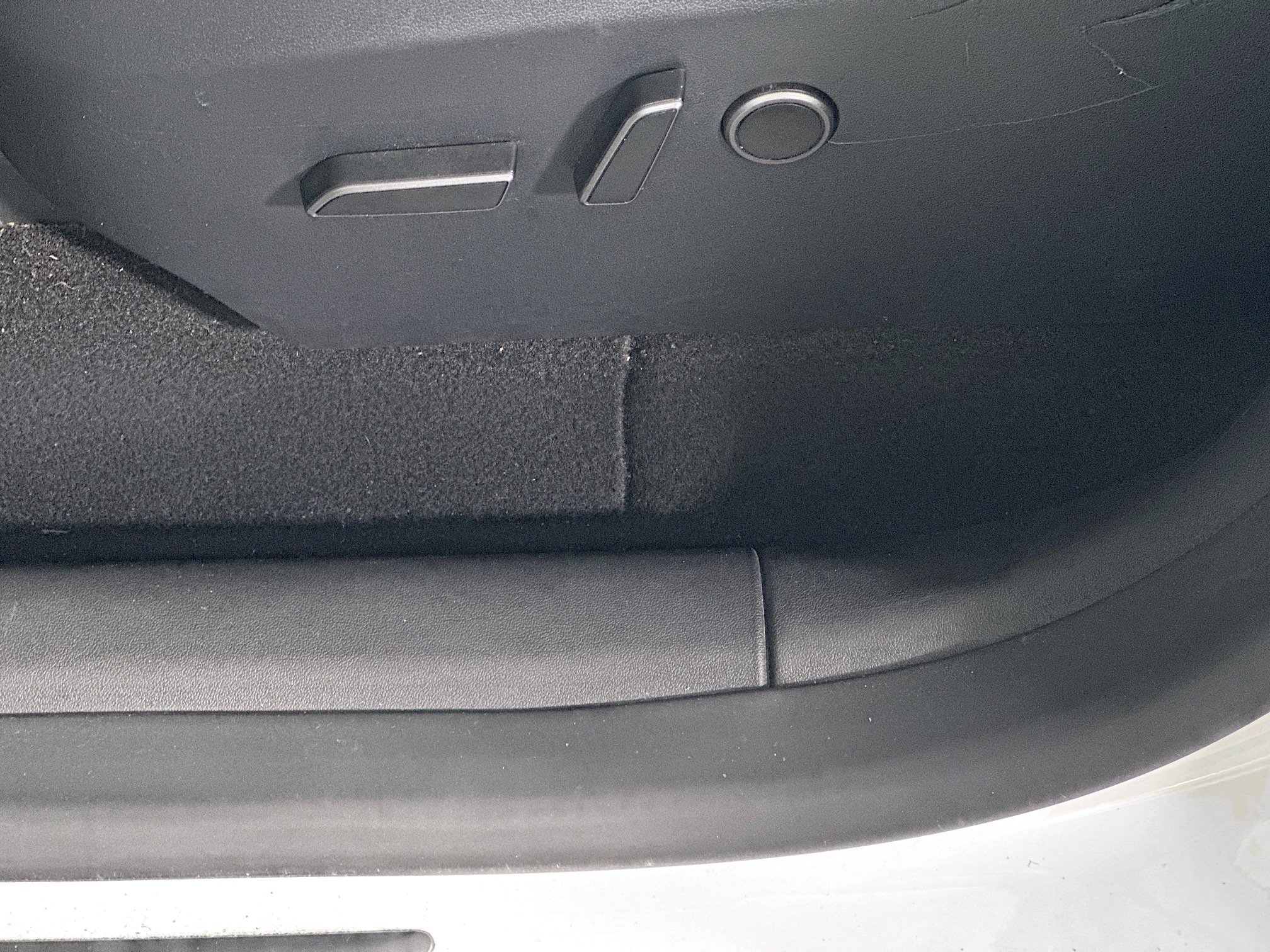 Used 2024 White Tesla Long Range image 13