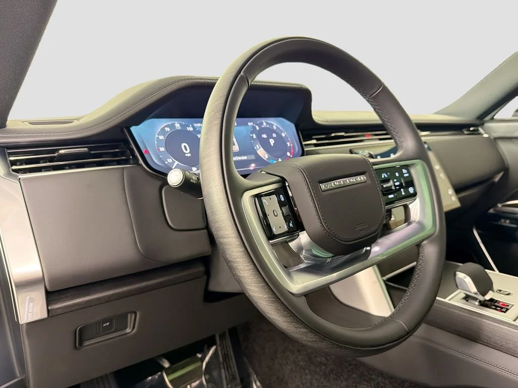 Used 2026 Green Land Rover SE image 9