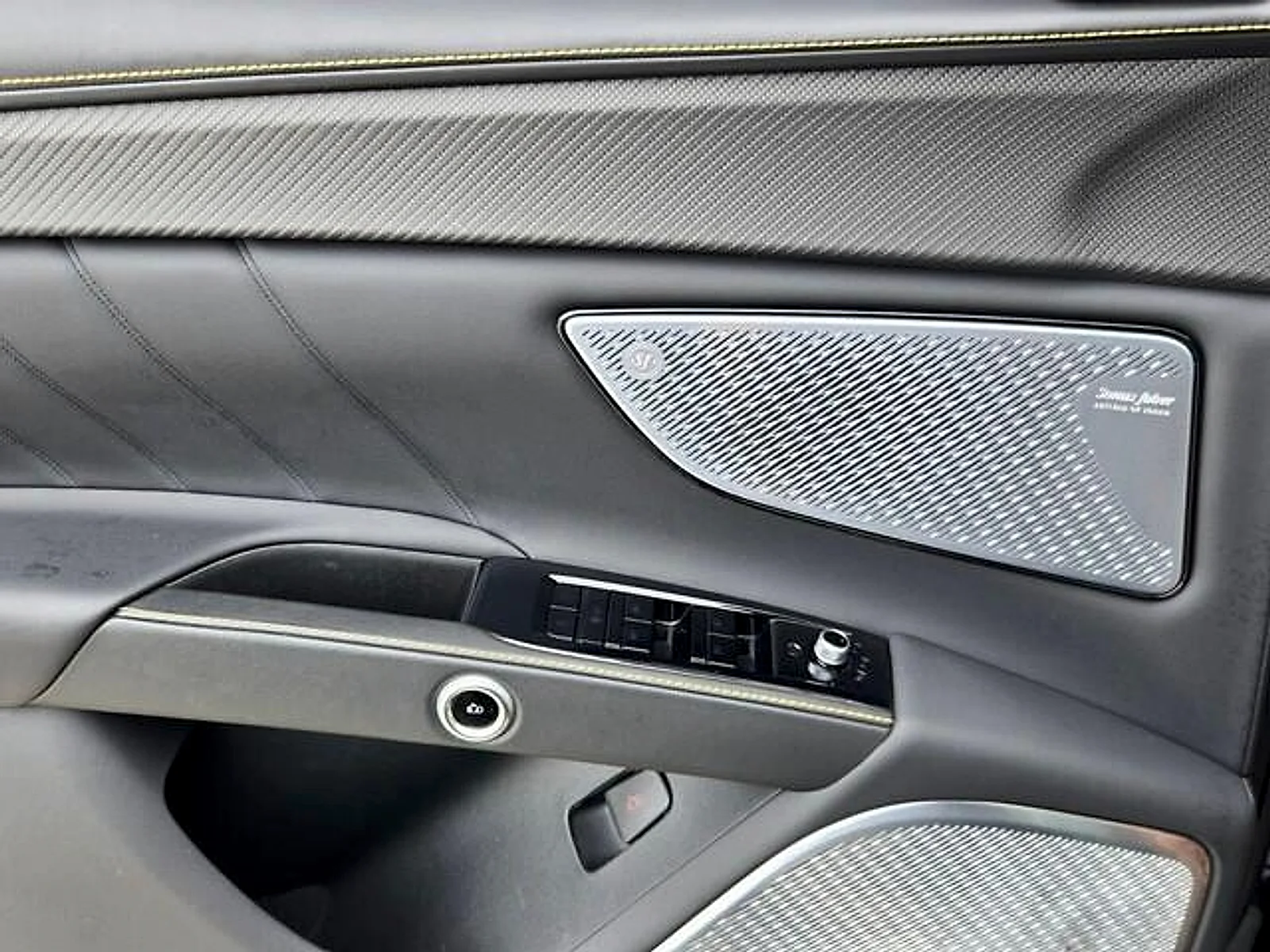 Used 2023  Maserati Modena image 25