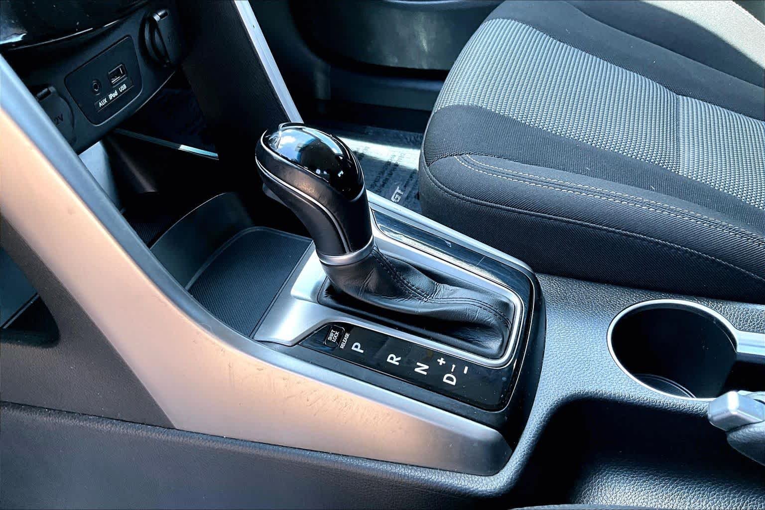 Used 2013 Shimmering Silver Hyundai  image 16