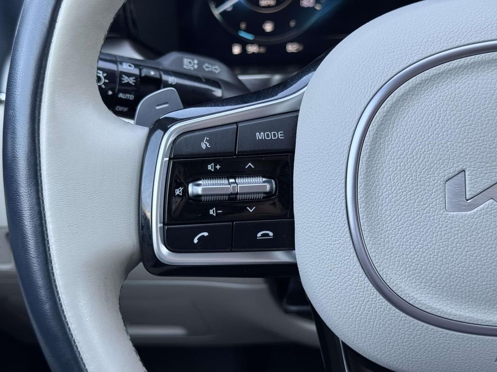 Used 2023 Silver Kia SX Prestige image 22