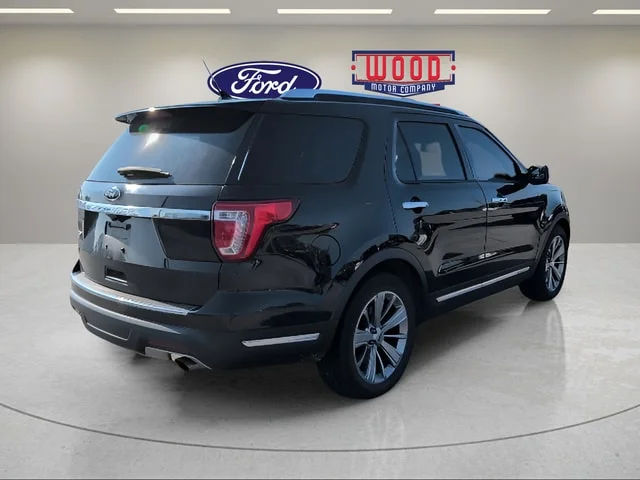 Used 2018 Shadow Black Ford Limited image 3
