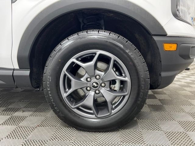 Used 2023 Oxford White Ford Badlands image 5