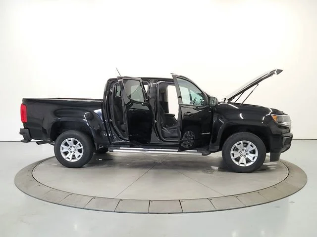 Used 2022 Black Chevrolet LT image 16