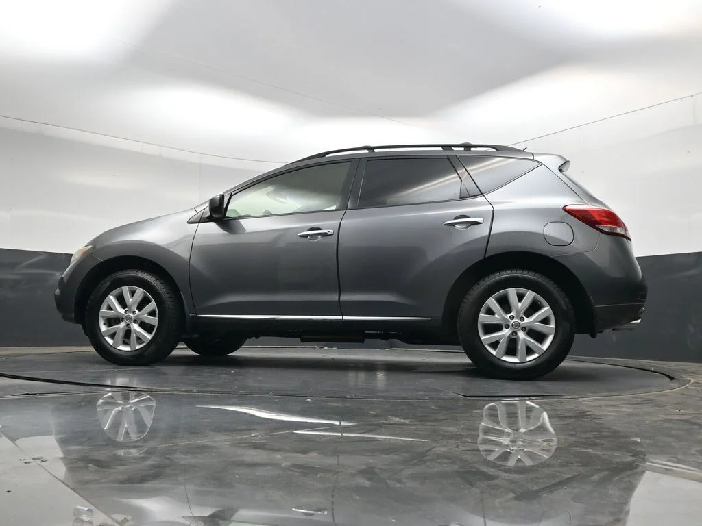 Used 2013 Gray Nissan SL image 44