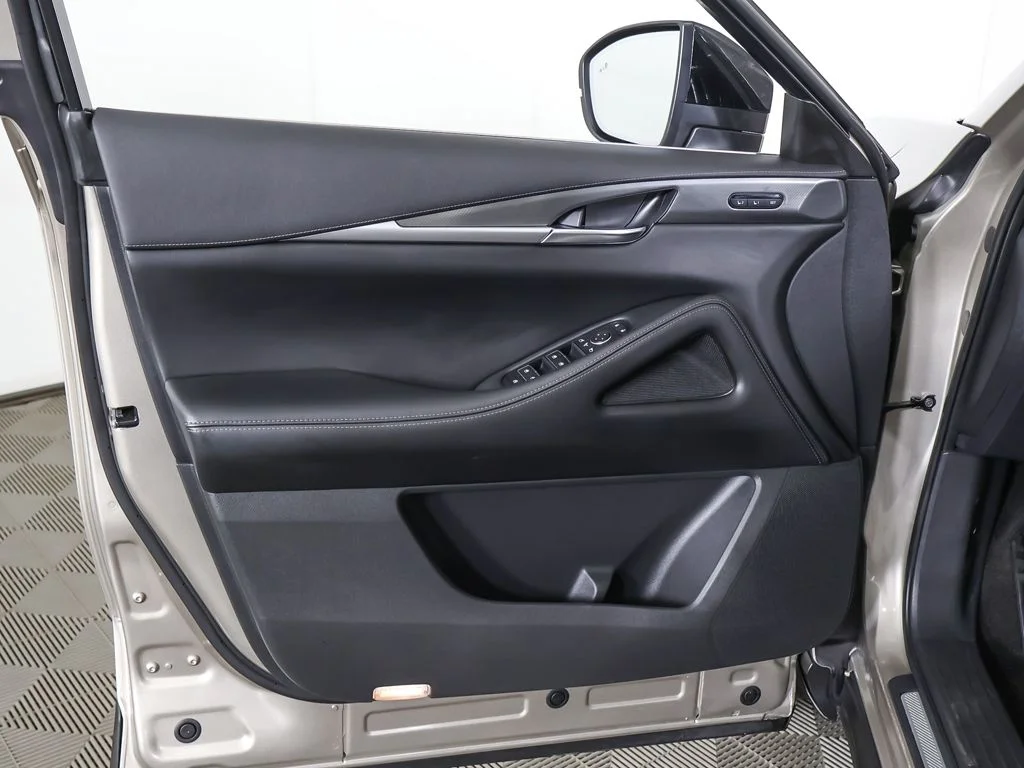 Used 2023 Titanium INFINITI LUXE image 26
