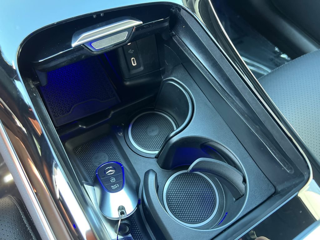 Certified Used 2025  Mercedes-Benz GLC 300 image 20