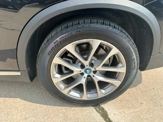 Used 2024 Black BMW xDrive50e image 49