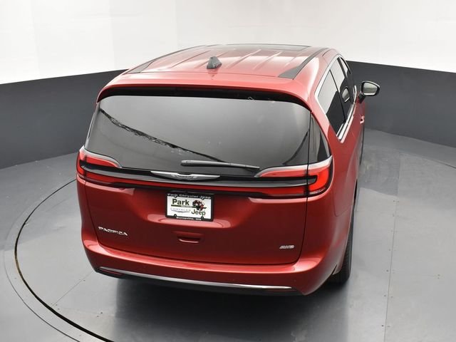 2026 Chrysler Pacifica Select - Photo 14