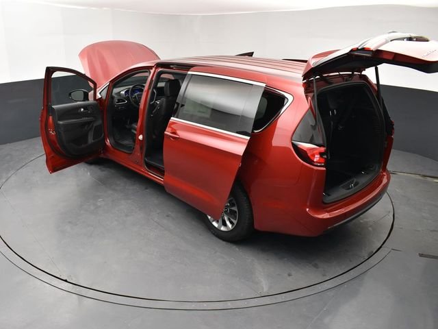 New 2026 Red Hot Pearl-Coat Exterior Paint Chrysler Select image 28